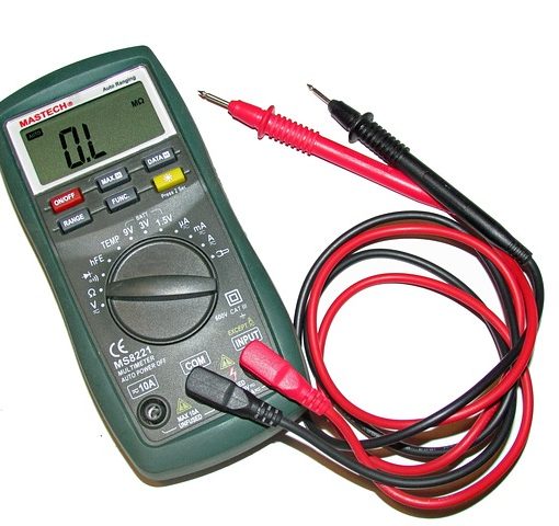 Voltage कैसे मापते है